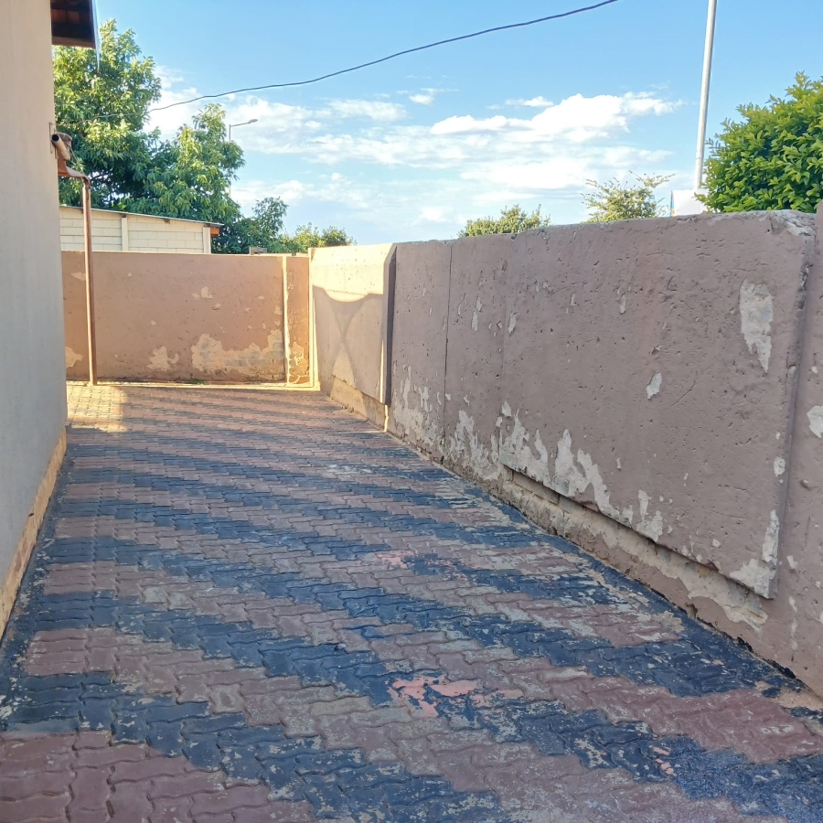 3 Bedroom Property for Sale in Tlhabane West North West